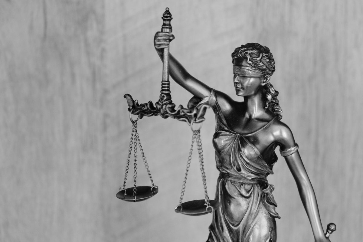 Boşanmada kusur tespiti için adalet heykeli